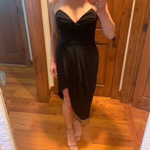 Wyatt Collection size 6 Little Black Dress